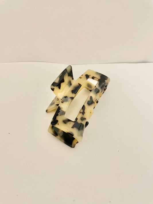 Tortoise Print claw clip